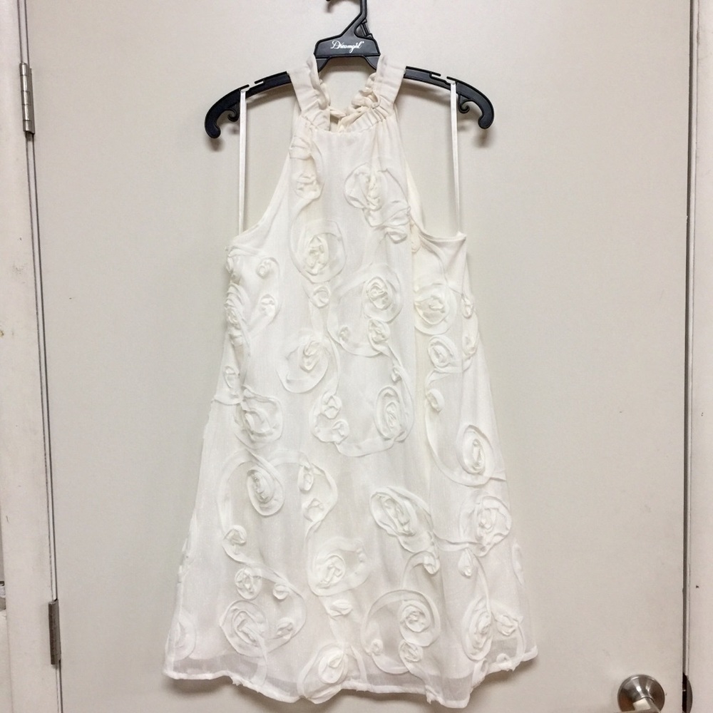 NWT BCBG A-Line Whisper White Dreamy - Picture 2 of 5